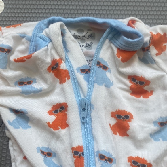 Kickee Pants Zip Up Puppy New Born Onezie NB - Picture 5 of 7